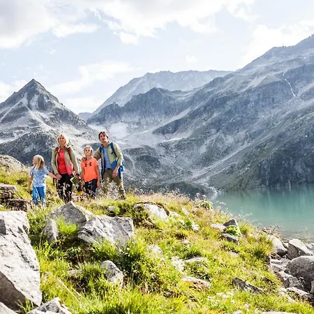 Stubacher Hof Szálloda *